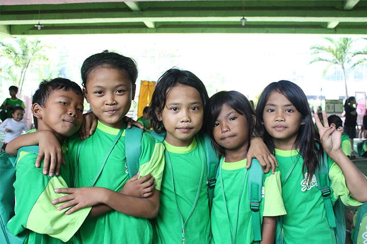Let's Make a Family Tree With BBS Kids!