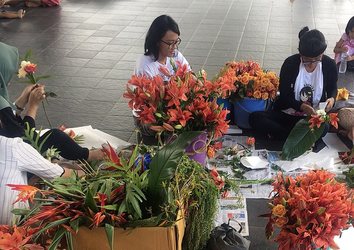 Galeri aktivitas [Happines Festival] Daur Bunga Petik 18 ke-2