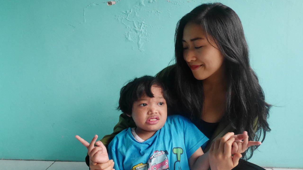 Galeri aktivitas RELAWAN WeCare.id - bertemu pasien (Indonesia) ke-4