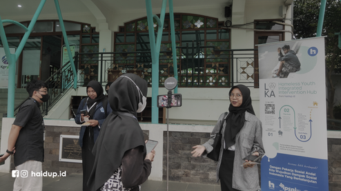 Galeri aktivitas Save #homelessyouth: Validation & Input Data ke-4