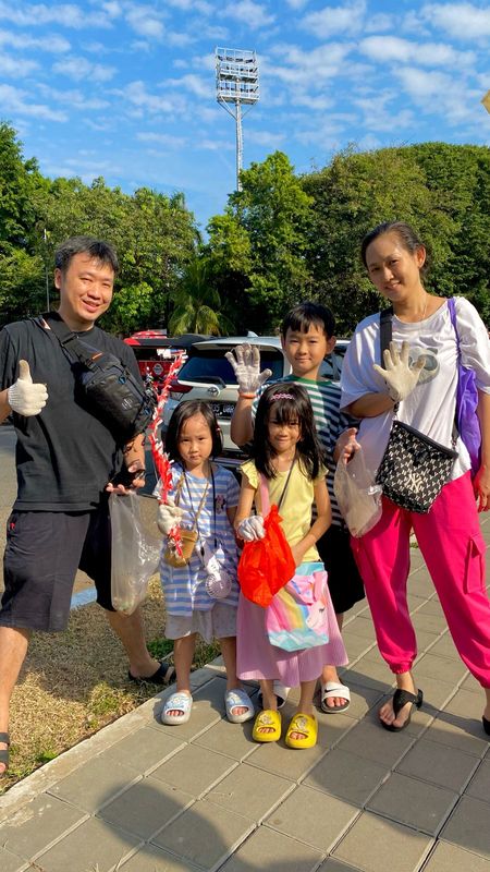 Galeri aktivitas Clean up Trash Hero Jakarta ke-202 ke-4